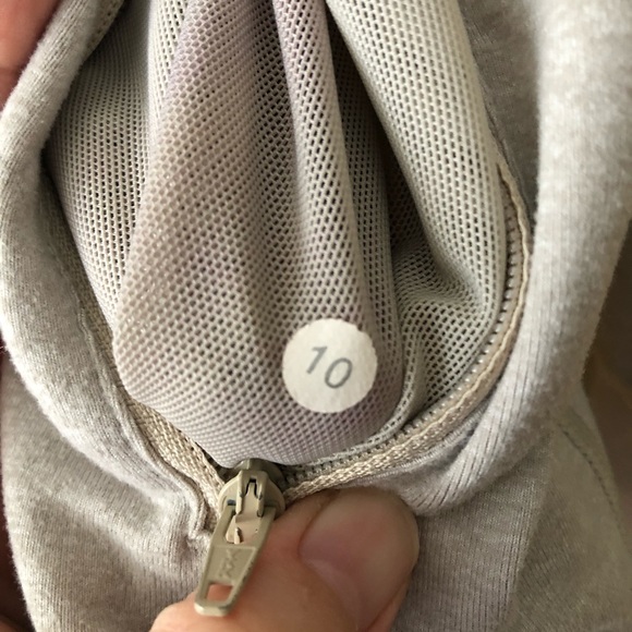 lululemon jacket. Size 10. Great condition - Picture 6 of 7